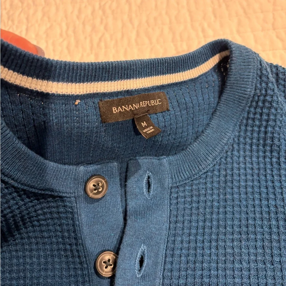 Banana Republic Men’s Henley Pull-over Sweater 100% Cotton Size Medium - Picture 3 of 6